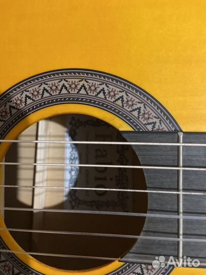 Классическая гитара
