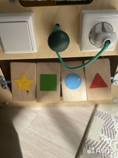 Бизиборд занятный дом