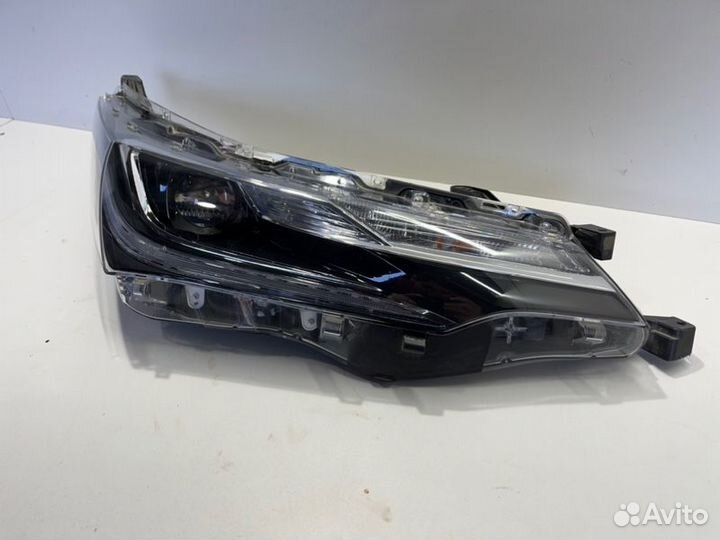Фара LED передняя правая Toyota Corolla E180