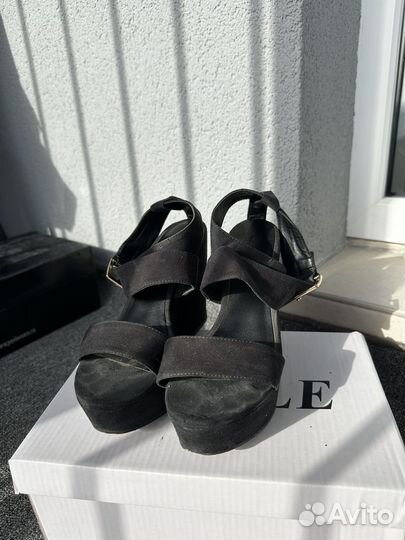 Босоножки mango