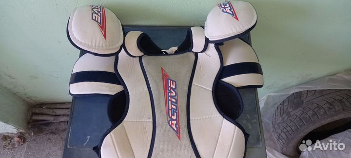 Нагрудник хоккейный взрослый