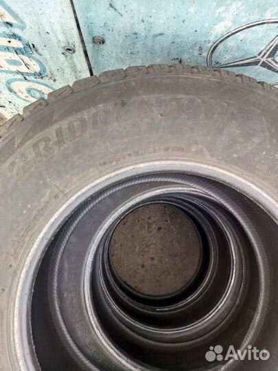 Bridgestone Blizzak DM-V2 245/70 R16