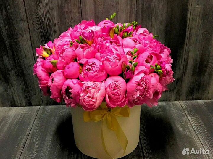 Букет из 35 пионов