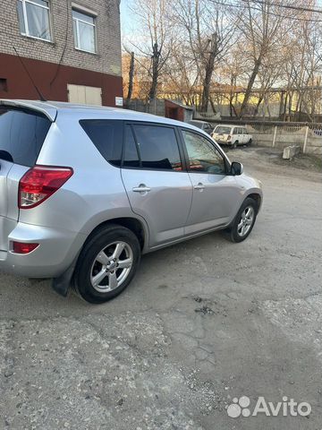 Toyota RAV4 2.0 AT, 2008, 121 000 км