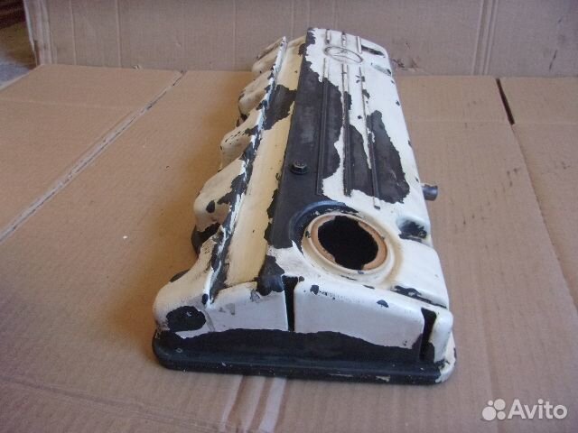 Мерседес 123 / 124 / 190, М102 клапанная крышка