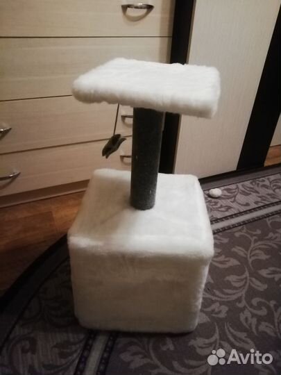 Домик для кошки с когтеточкой новый