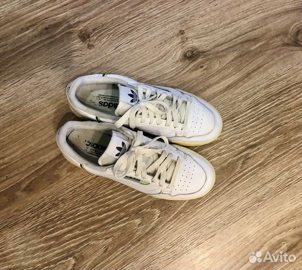 Кроссовки adidas, 39 размер