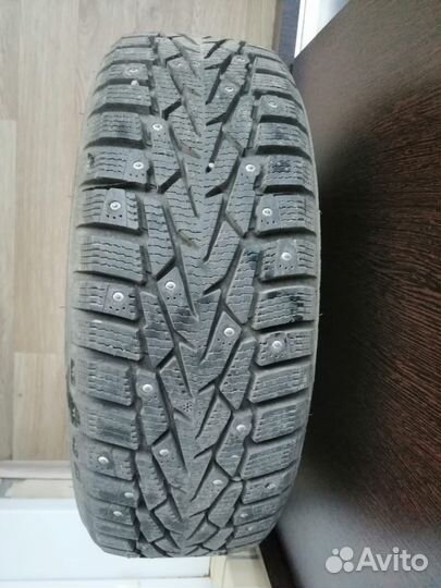 Шины шипованные на дисках 195/60 R15