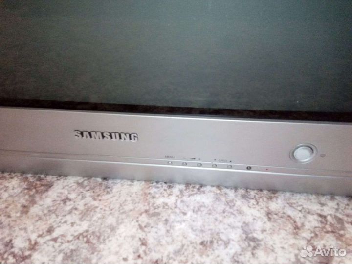 Телевизор samsung