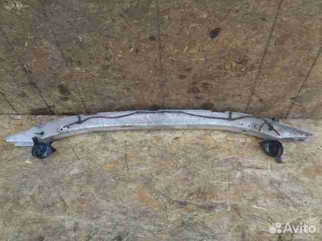 Усилитель переднего бампера BMW 5-Series