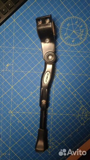 Подножки, грипсы для велосипеда