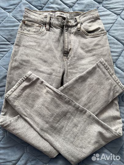 Джинсы фирмы mango