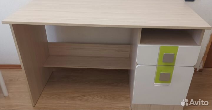 Шкафы,стол