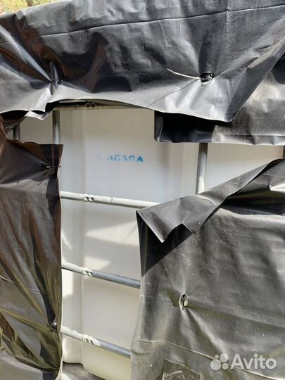 Квадратная емкость cube