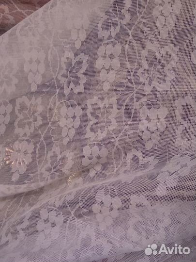 Белую и готовую тюль с полоской и тюль в рулоне