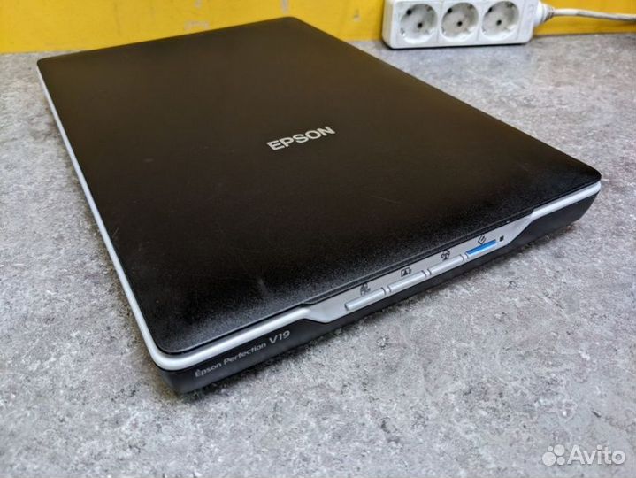 Сканер epson Perfection V19 (B11B231401), черный