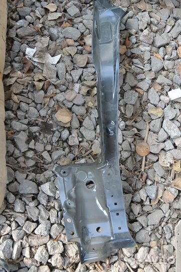 Панель фонаря ssang yong kyron дорестайл левая