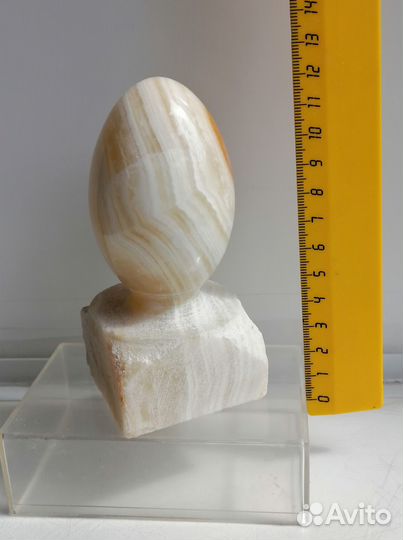 Яйцо декоративное из Оникса