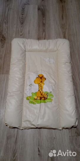 Матрас для пеленального столика Жираф б/у