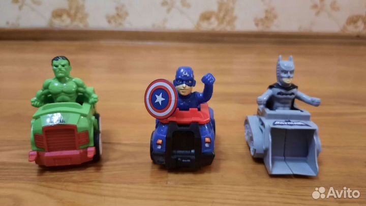 Игрушка автомобиль