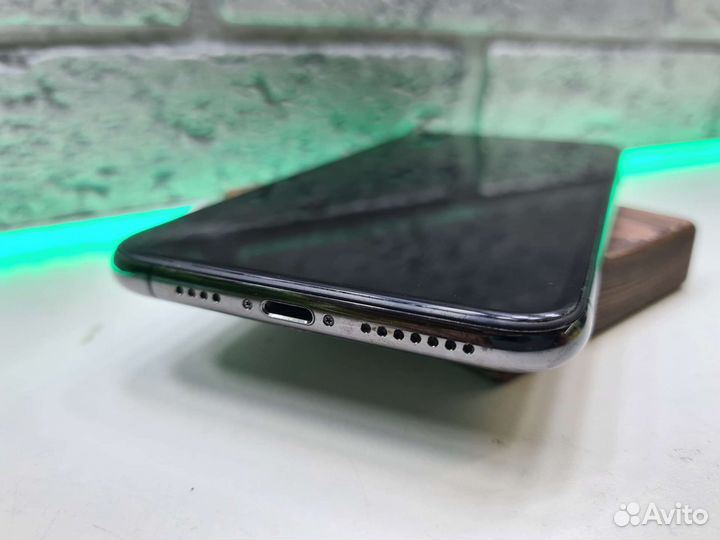 П.7956 iPhone XS Max 64Gb