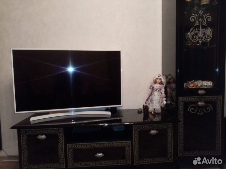 Тумба под телевизор и шкаф для посуды винтаж произ