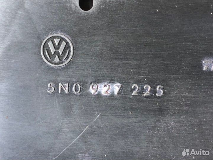 Кнопка стояночного тормоза Volkswagen Tiguan 1 5N