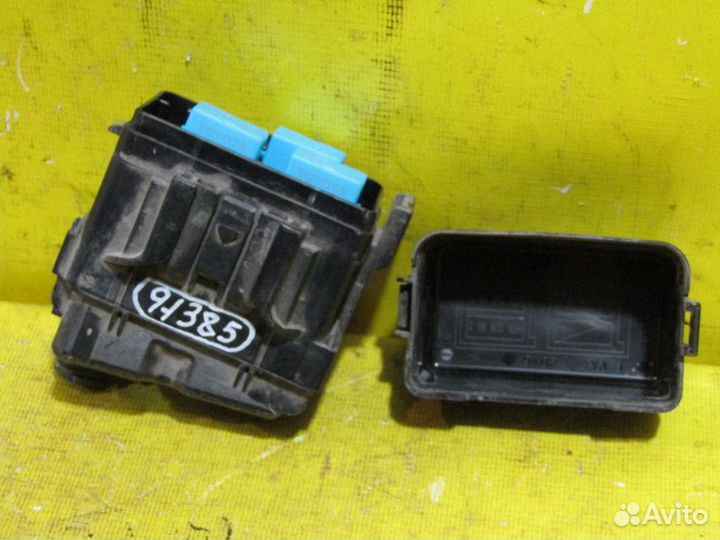 Блок реле Toyota Corolla 150 06-12 г 91385