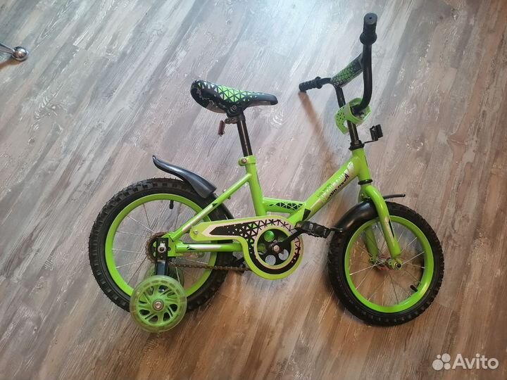 Детский трехколесный велосипед новый