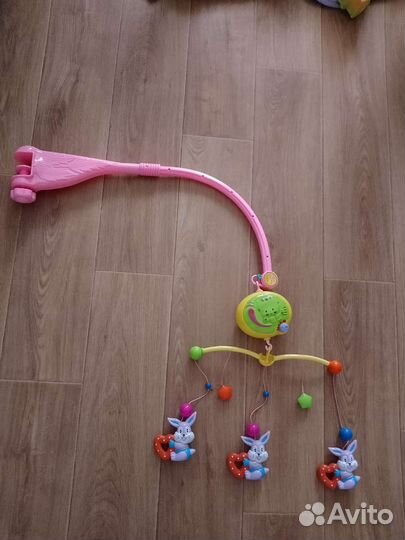 Мобилка на кроватку