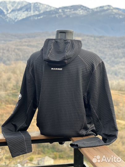 Кофта Mammut Taiss Light Hooded Jacket разм.XXL