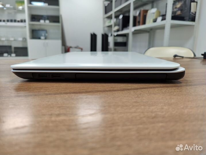 Ноутбук Sony SVF152A29V, Pentium 2117U, GT 740M