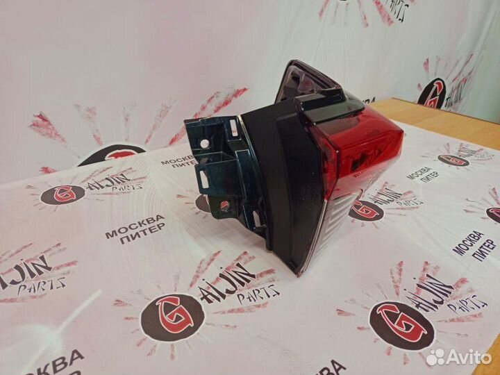 Стоп сигнал наружный задний правый Toyota Rav4