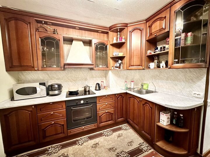 2-к. квартира, 56 м², 8/10 эт.