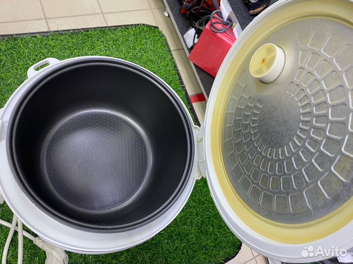 Мультиварка Scarlett SC-410