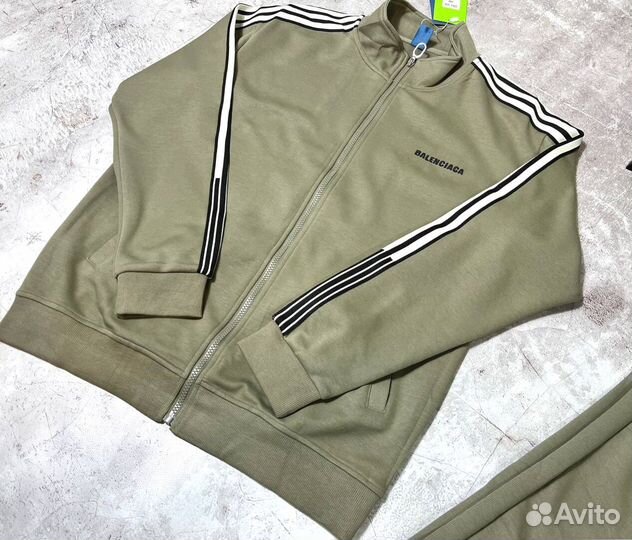 Спортивные костюмы Balenciaga