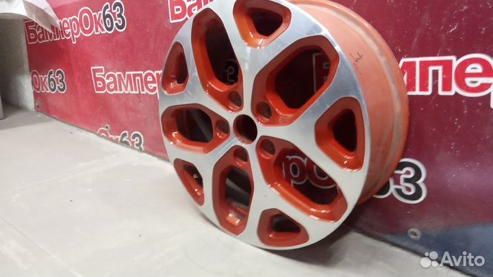 Renault Kaptur 2016- Диск литой колесный оранжевый