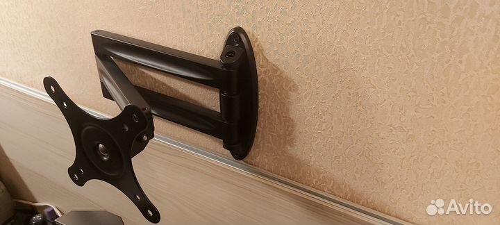 Кронштейн для телевизора наклонно поворотный