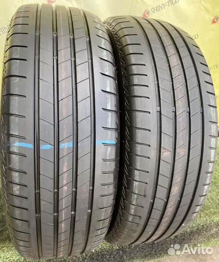 Bridgestone Turanza T005 215/60 R17