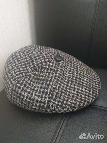 Мужская кепи отдаю