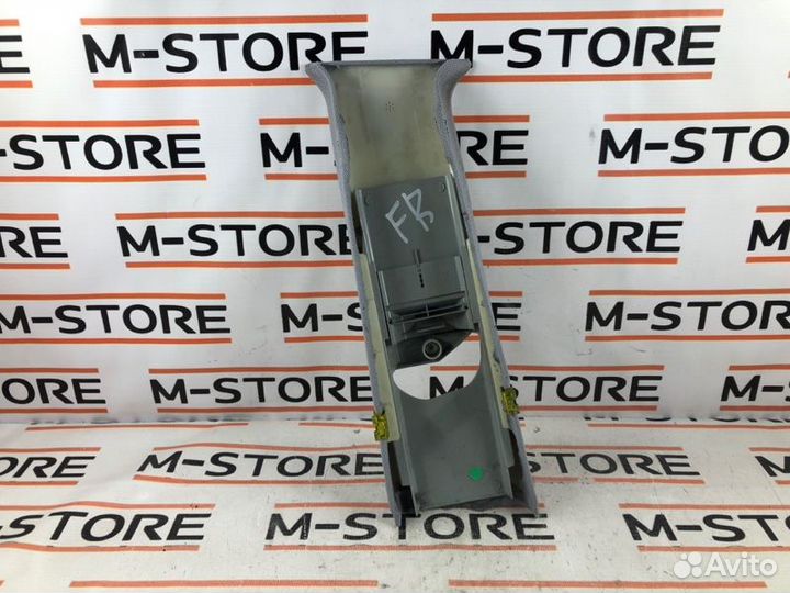 Обшивка стойки правая Mercedes-Benz C-Class W203