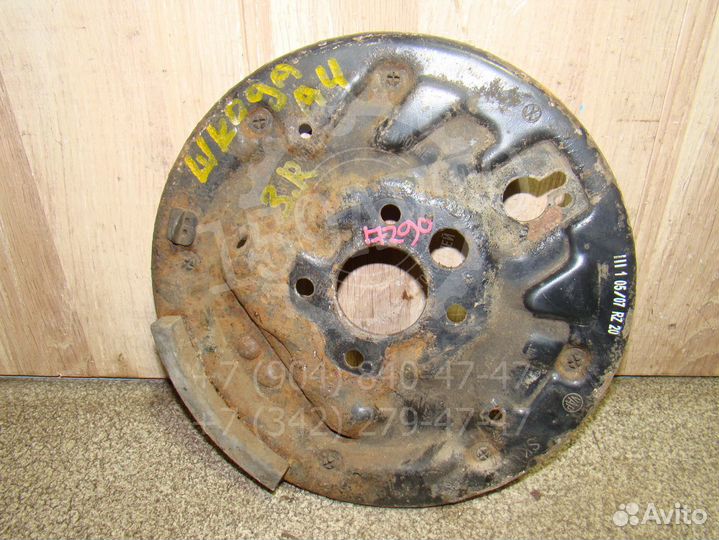 Щит опорный задний правый Skoda Octavia 1 (1U)