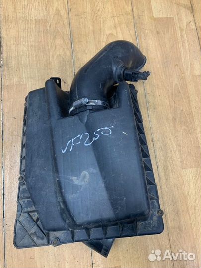 Корпус воздушного фильтра Opel Astra H Z18XER