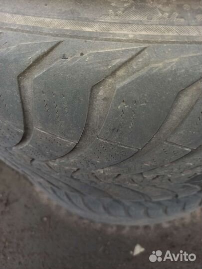Kumho WinterCraft WP71 245/40 R19 и 275/35 R19 100