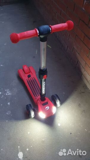 Трехколёсный самокат kreiss