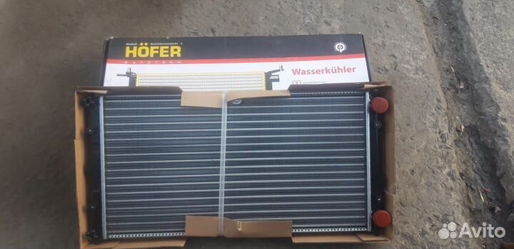 Радиатор охлаждения на Шевролет Ниву 2123