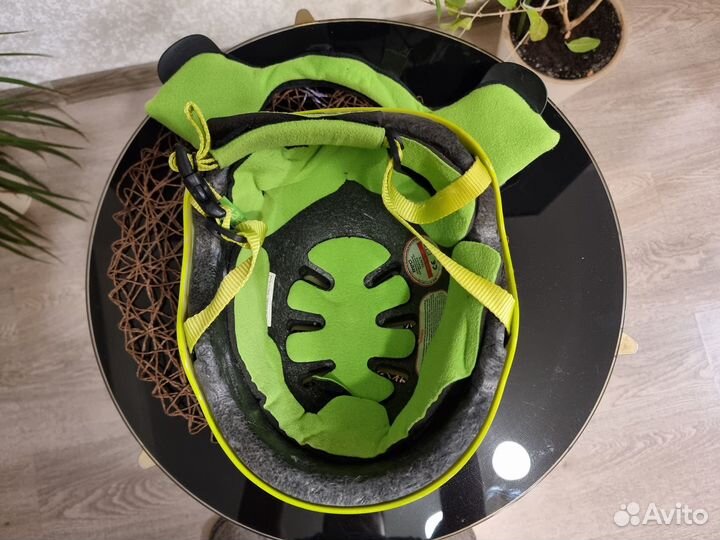 Шлем горнолыжный