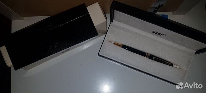 Шариковая ручка Montblanc meisterstuck classique
