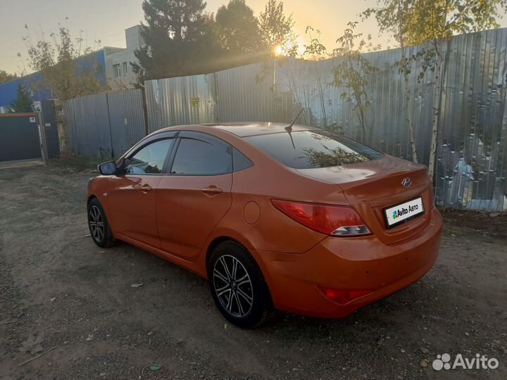 Hyundai Solaris 1.6 AT, 2015, 299 000 км