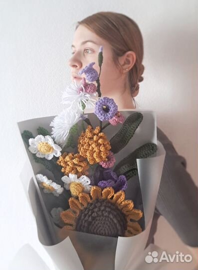 Вязаный букет цветов подсолнух
